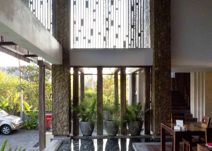 Hotel The Kirana 4*
